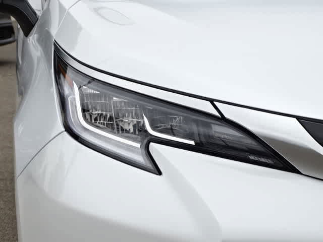 Used 2023 Toyota Sienna Limited AWD/4WD image 5