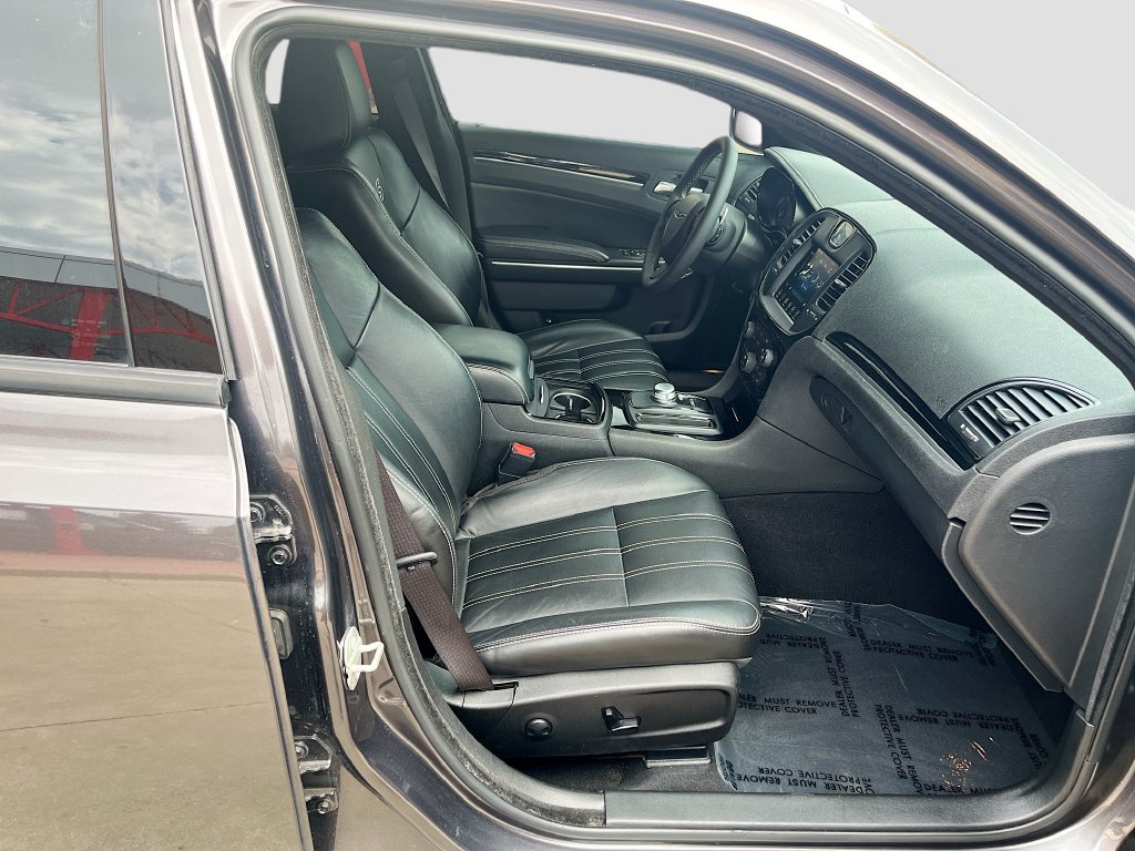 Used 2023 Chrysler 300 S RWD image 30