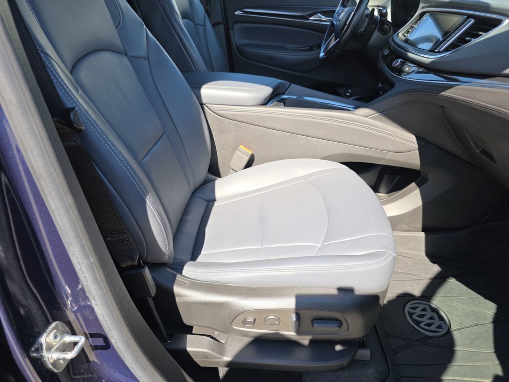 Used 2022 Buick Enclave Premium w/ Surround and Sites Package AWD/4WD image 18