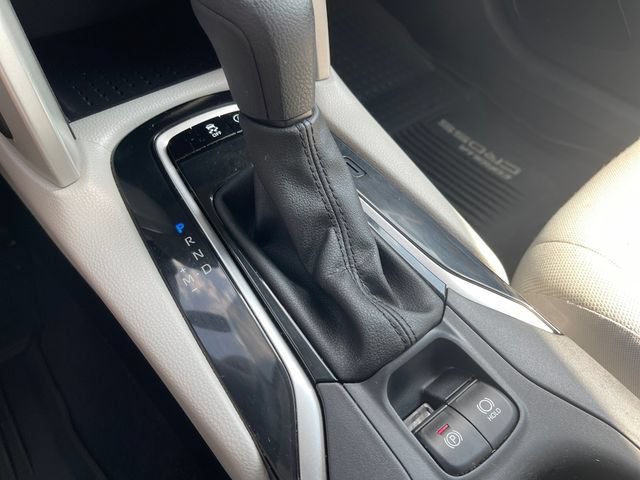 Used 2025 Toyota Corolla Cross L AWD/4WD image 19