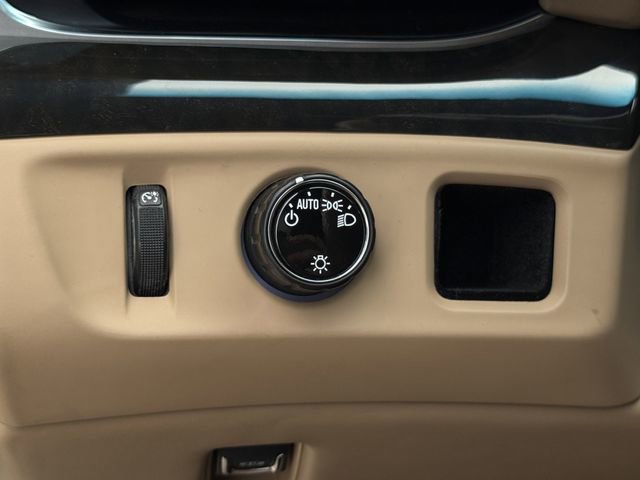 Used 2019 Cadillac Escalade ESV Platinum RWD image 23