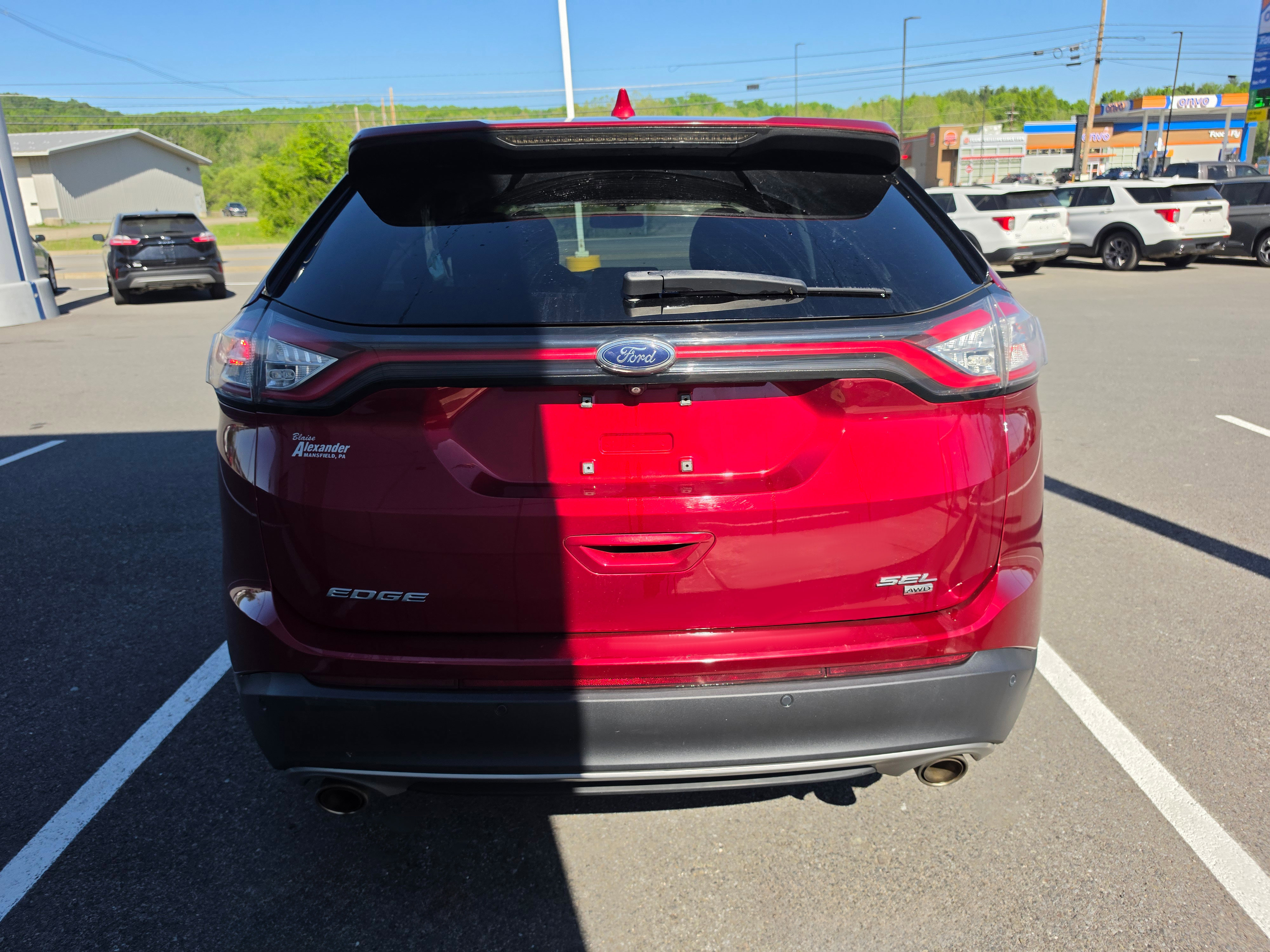 Used 2018 Ford Edge SEL w/ Equipment Group 201A AWD/4WD image 4