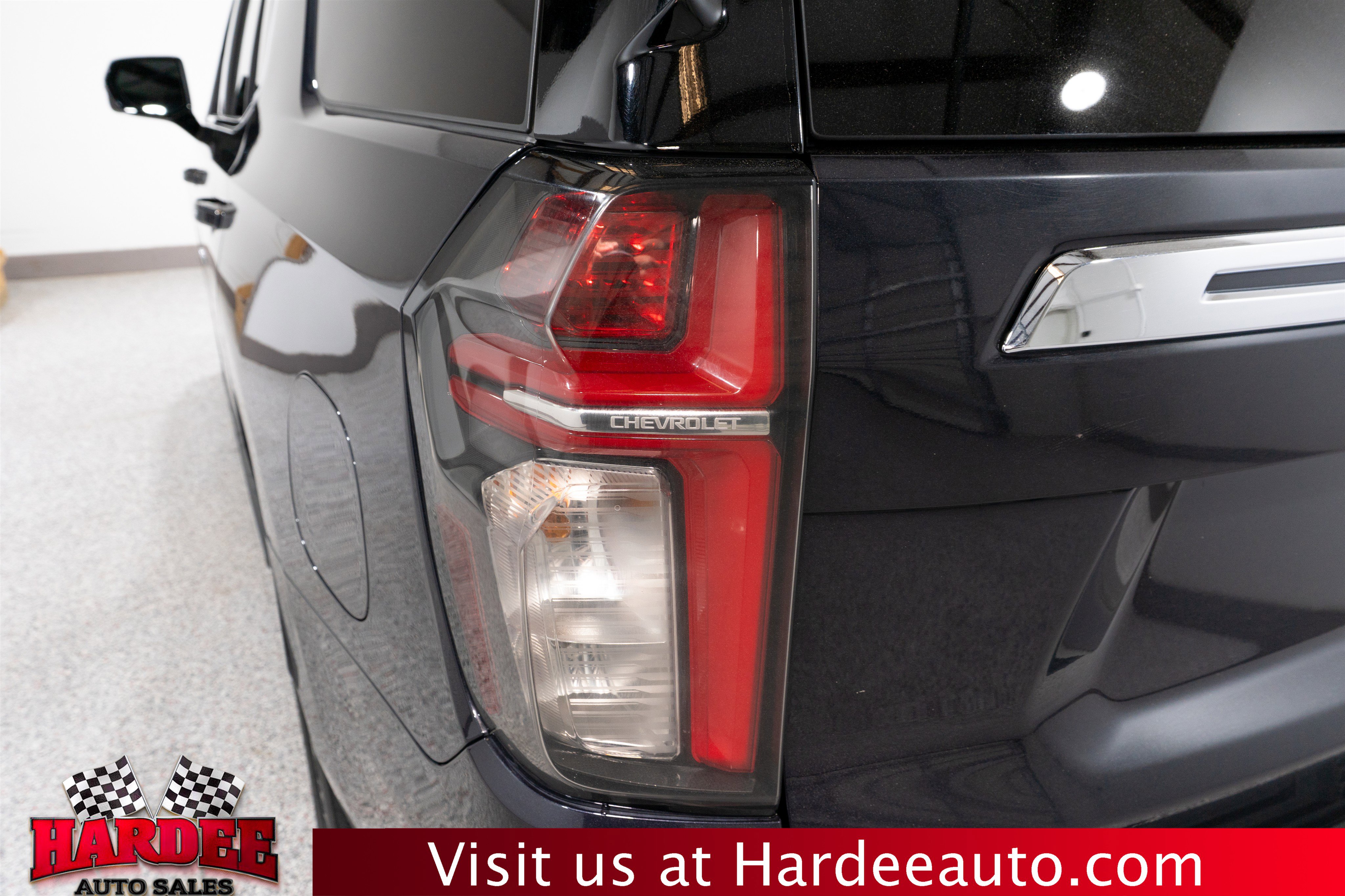 Used 2022 Chevrolet Tahoe LT w/ Luxury Package image 8