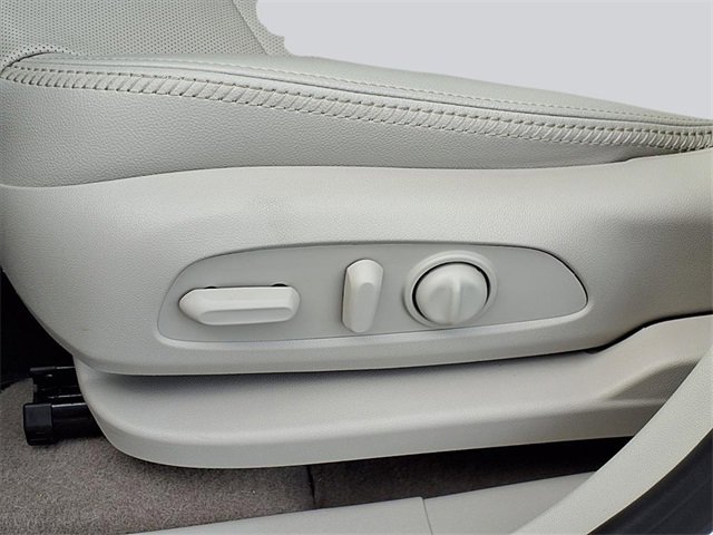 Used 2023 GMC Terrain Denali w/ Denali Premium Package image 28