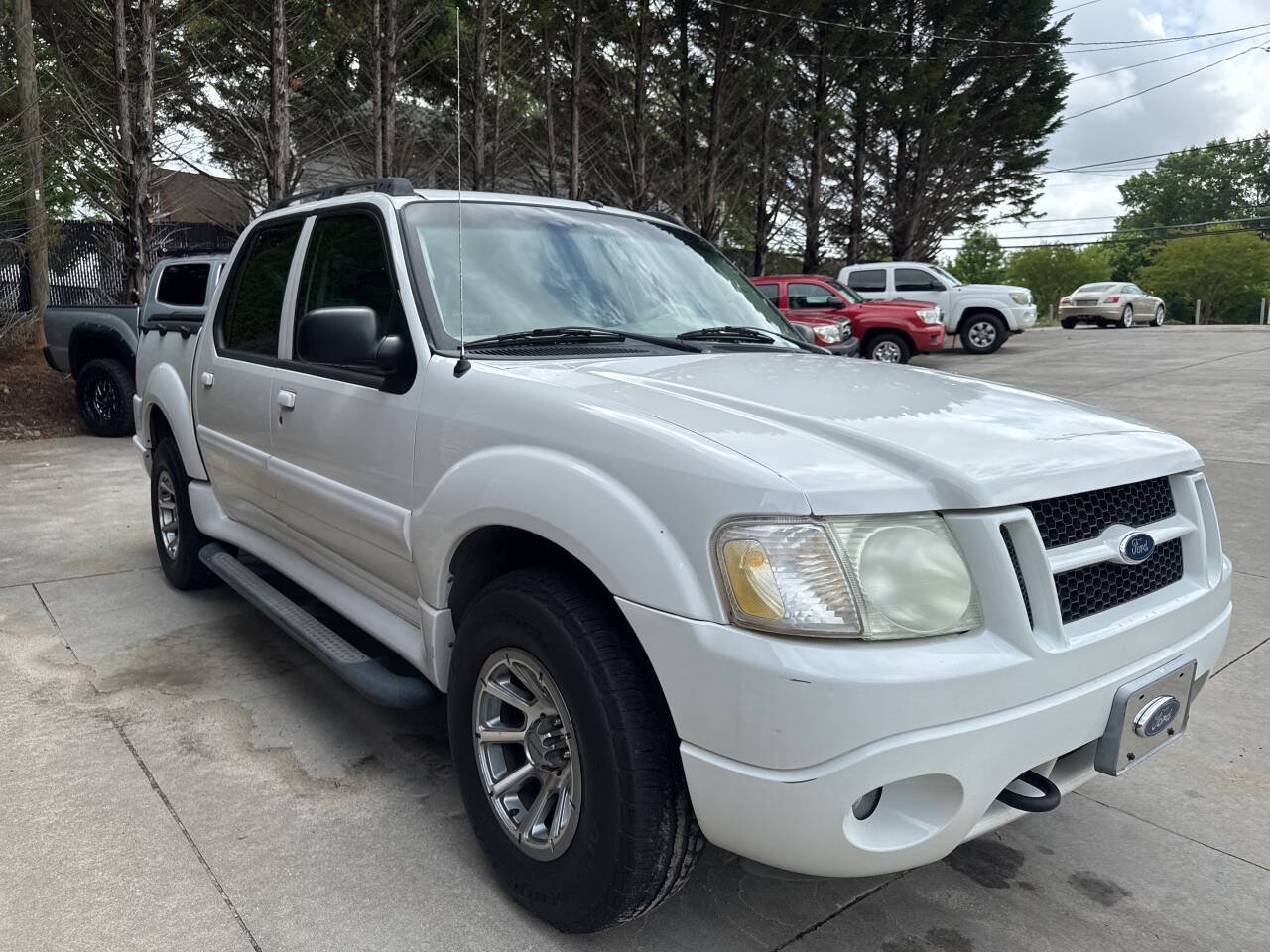 Used 2005 Ford Explorer Sport Trac XLT AWD/4WD image 12