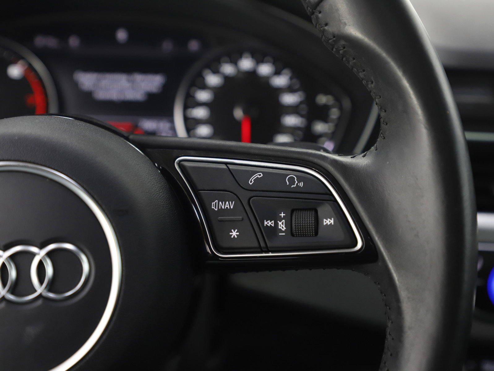Used 2017 Audi A4 2.0T Premium w/ Audi MMI Navigation Plus image 28