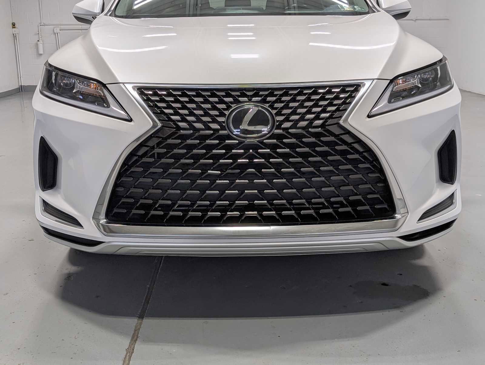 Used 2022 Lexus RX 350L AWD image 2