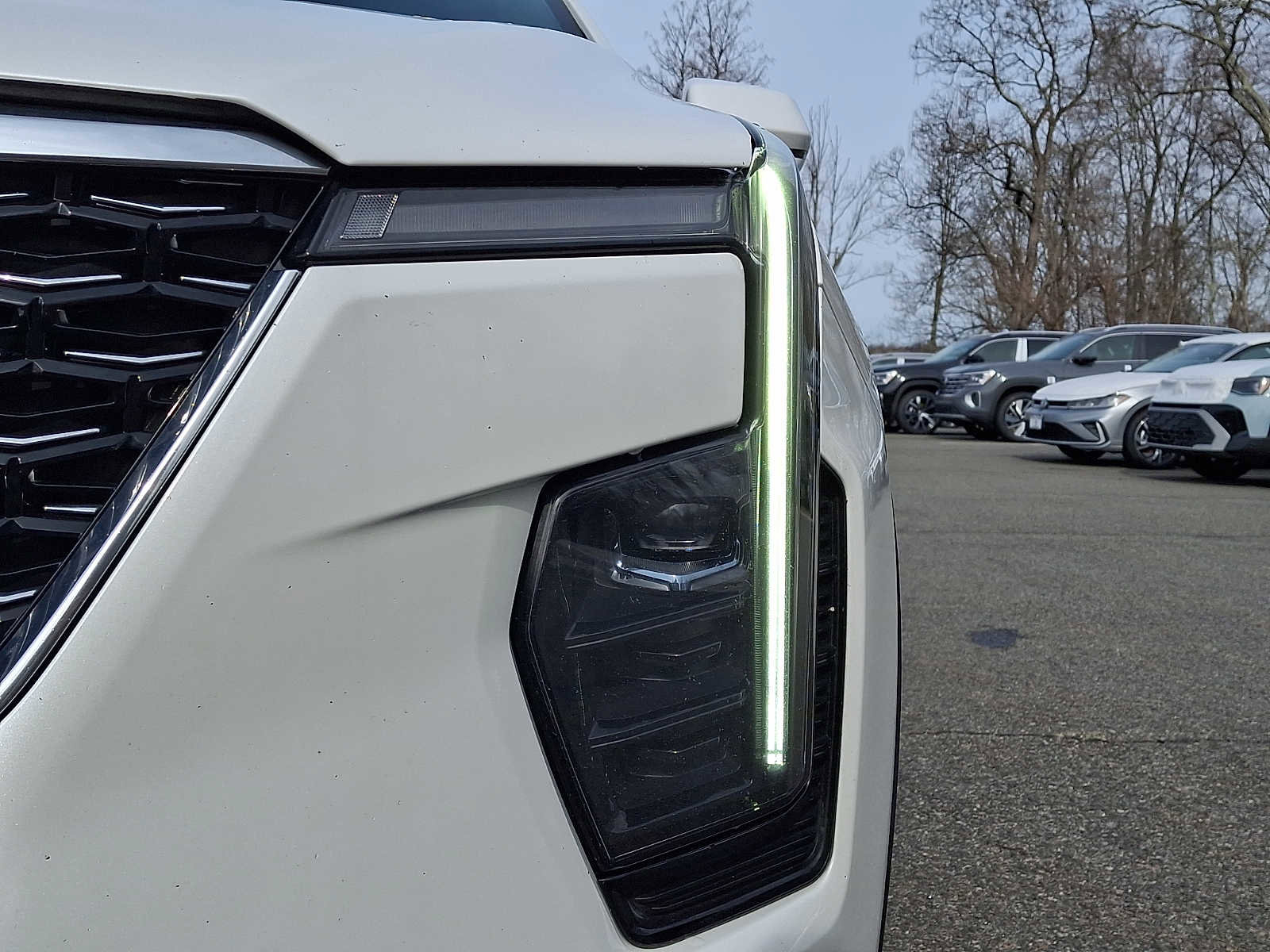 Used 2024 Cadillac XT4 Premium Luxury image 9