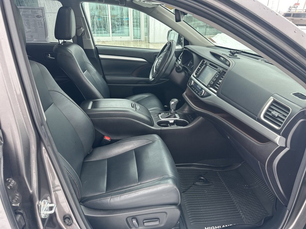 Used 2018 Toyota Highlander XLE image 7