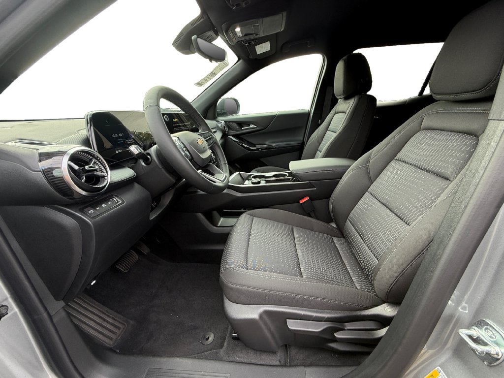 New 2027 Chevrolet Equinox LT w/ Safety and Technology Package AWD/4WD image 9