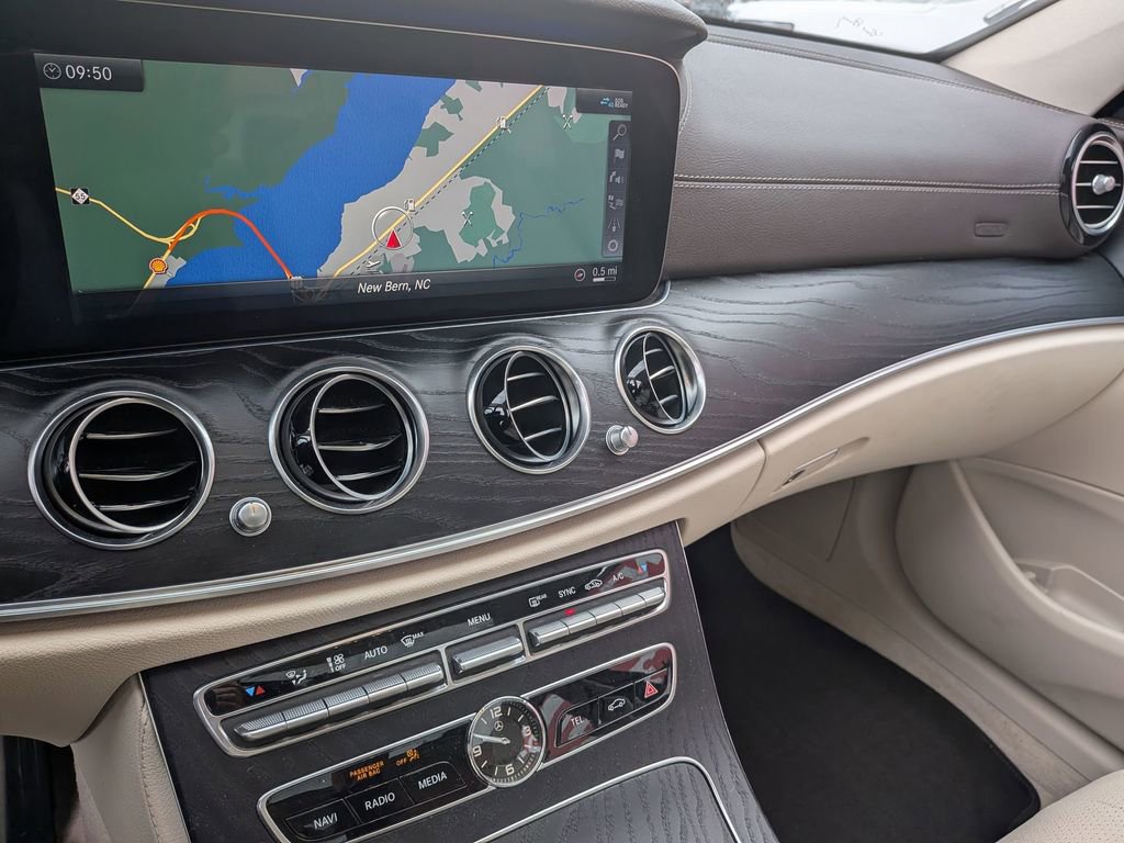 Used 2020 Mercedes-Benz E 350 4MATIC Sedan image 20