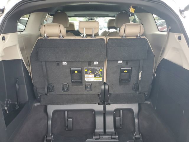 Used 2024 Toyota Sienna LE FWD image 8
