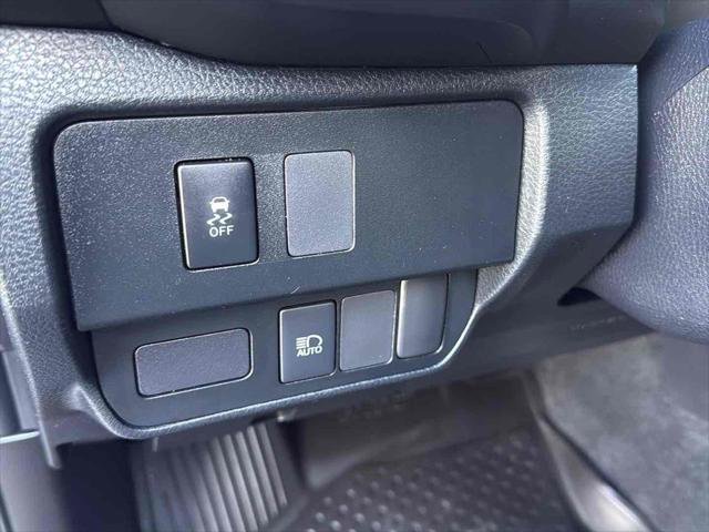 Used 2020 Toyota Tacoma SR image 17