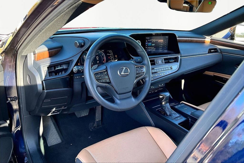 Used 2022 Lexus ES 350 w/ Premium Package image 14