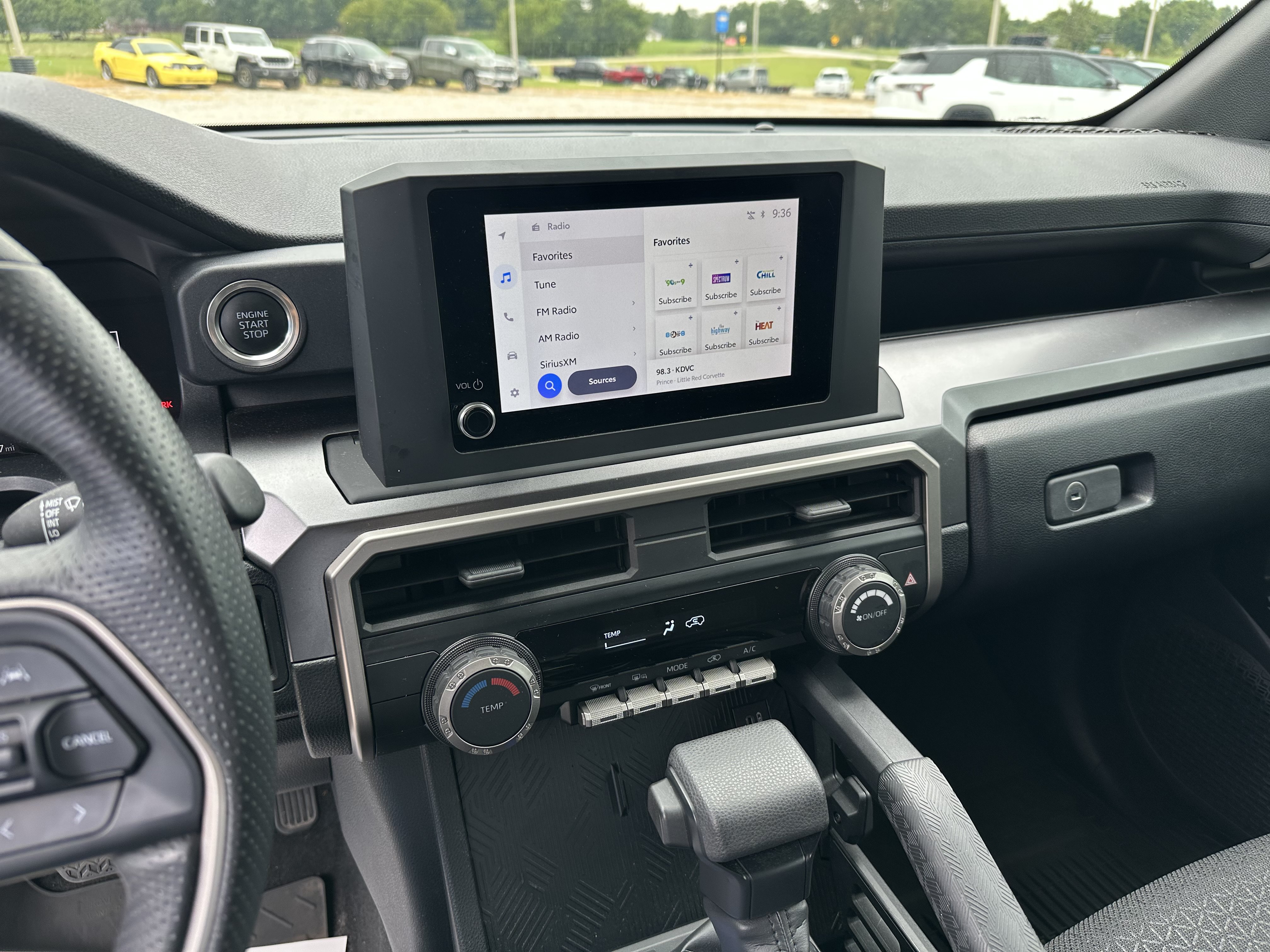 Used 2025 Toyota 4Runner SR5 AWD/4WD image 13
