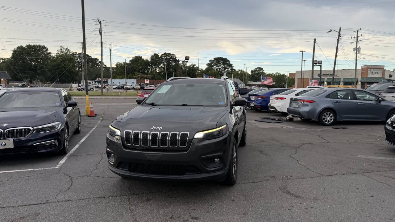 Used 2019 Jeep Cherokee Latitude Plus w/ Cold Weather Group