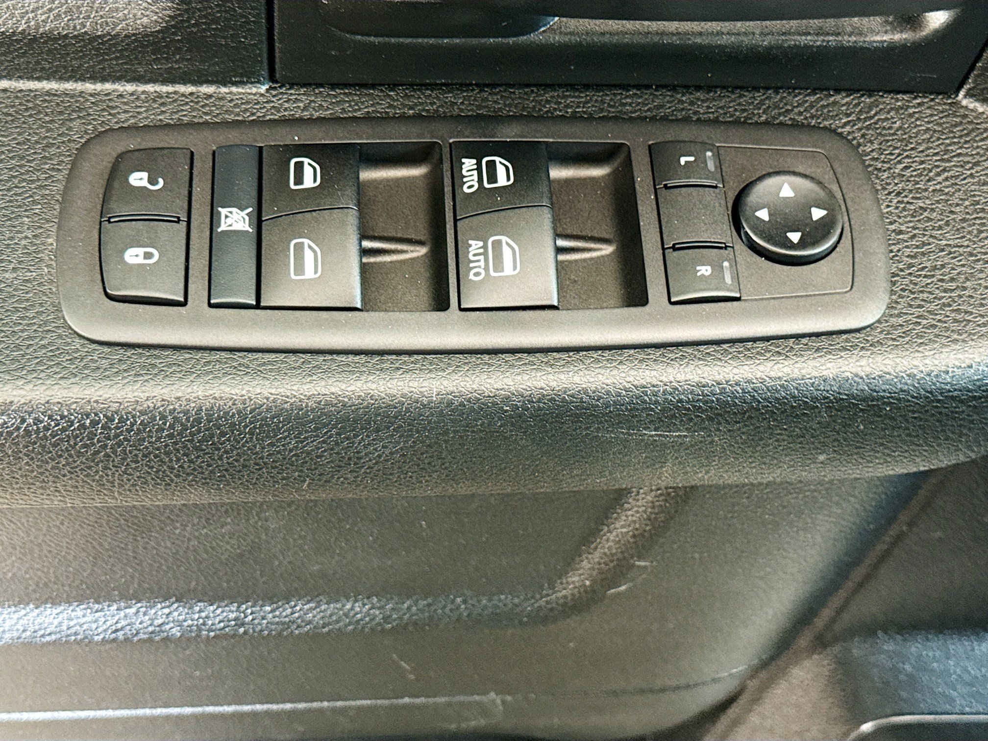 Used 2021 RAM 2500 Tradesman w/ Chrome Appearance Group image 24