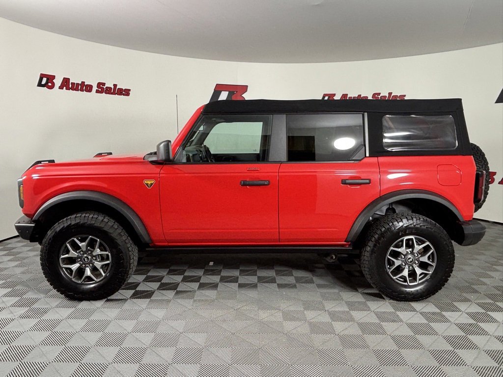Used 2022 Ford Bronco Badlands image 3