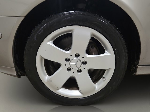 Used 2005 Mercedes-Benz E 500 Sedan image 25