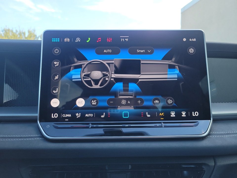 New 2026 Volkswagen Tiguan SE R-Line image 18