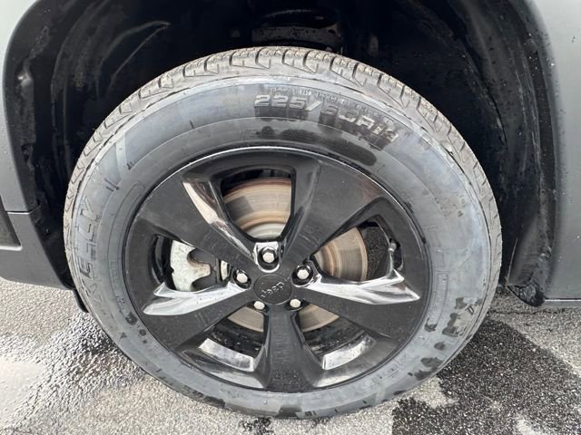 Used 2023 Jeep Cherokee Altitude Lux image 20