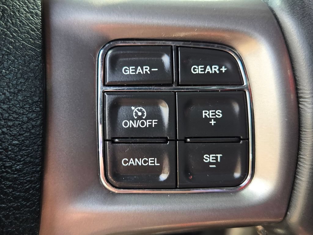 Used 2017 RAM 1500 Limited RWD image 17