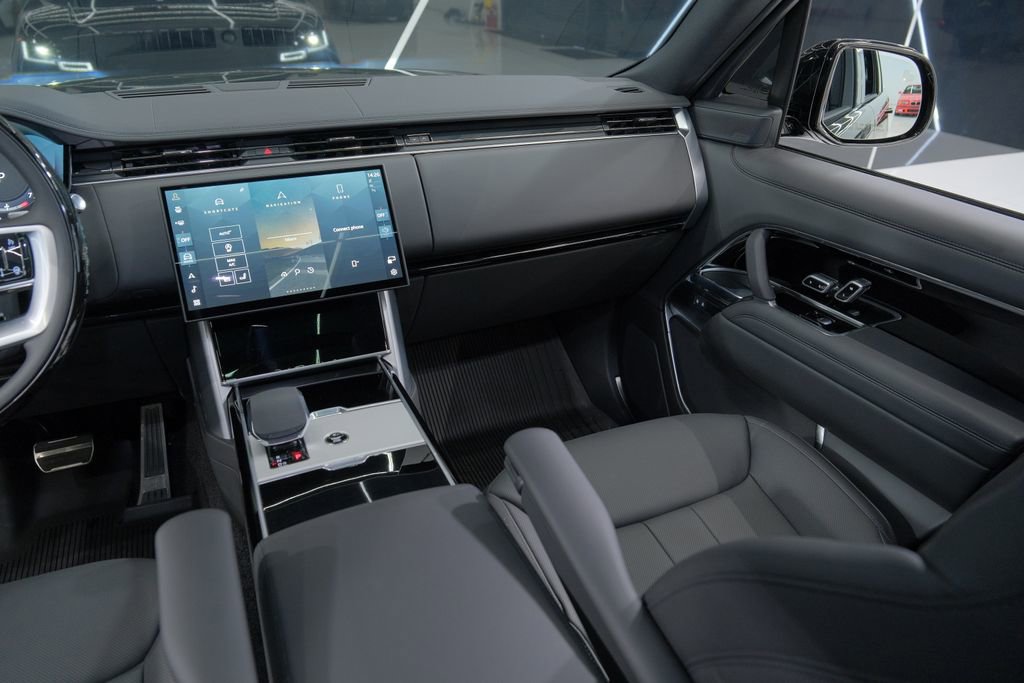 Used 2026 Land Rover Range Rover Long Wheelbase SE image 66