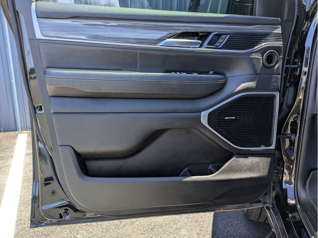 Used 2022 Jeep Wagoneer Series II AWD/4WD image 12
