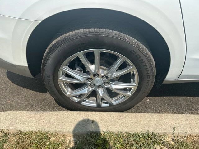 Used 2022 Buick Enclave Premium w/ Experience Buick Package AWD/4WD image 46