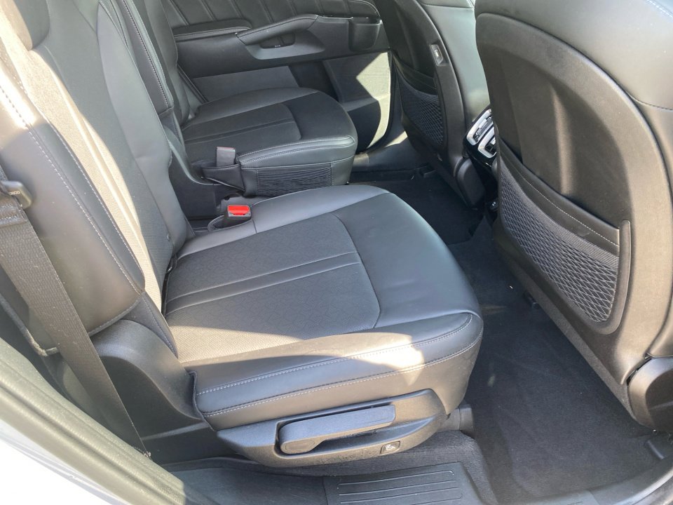 Used 2023 Kia Sorento SX image 33