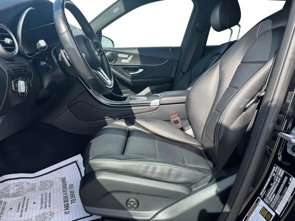 Used 2022 Mercedes-Benz GLC 300 4MATIC image 9