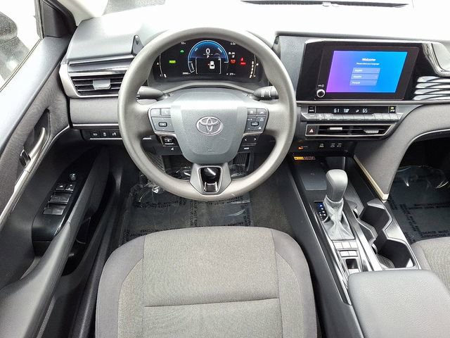 Used 2025 Toyota Camry LE FWD image 11