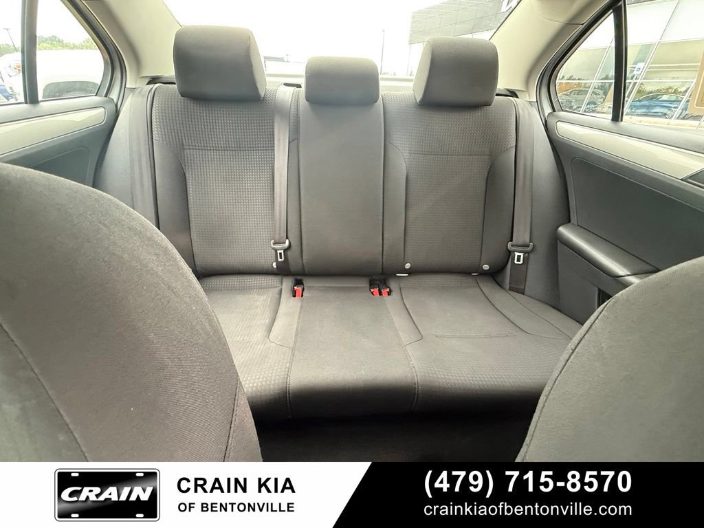 Used 2015 Volkswagen Jetta SE FWD image 28