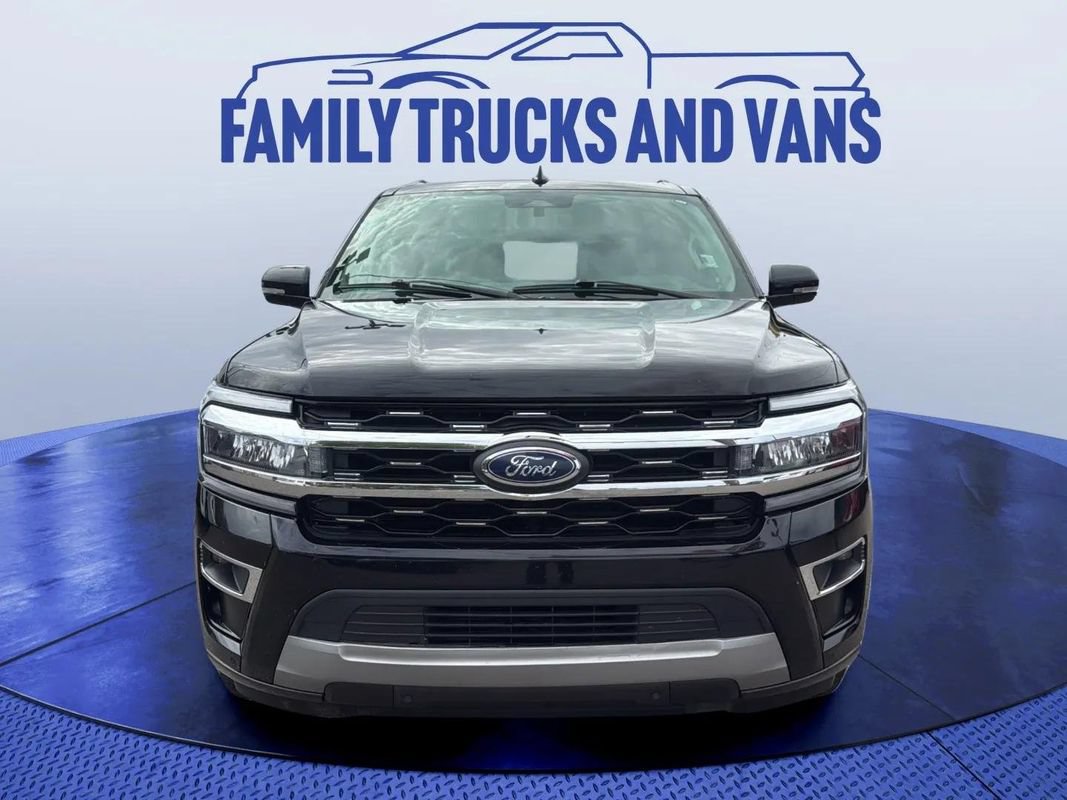 Used 2024 Ford Expedition Limited AWD/4WD image 8