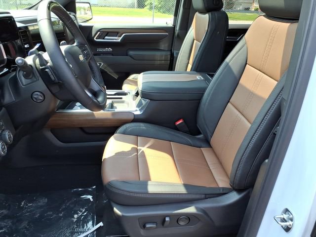 New 2026 Chevrolet Silverado 1500 High Country AWD/4WD image 6