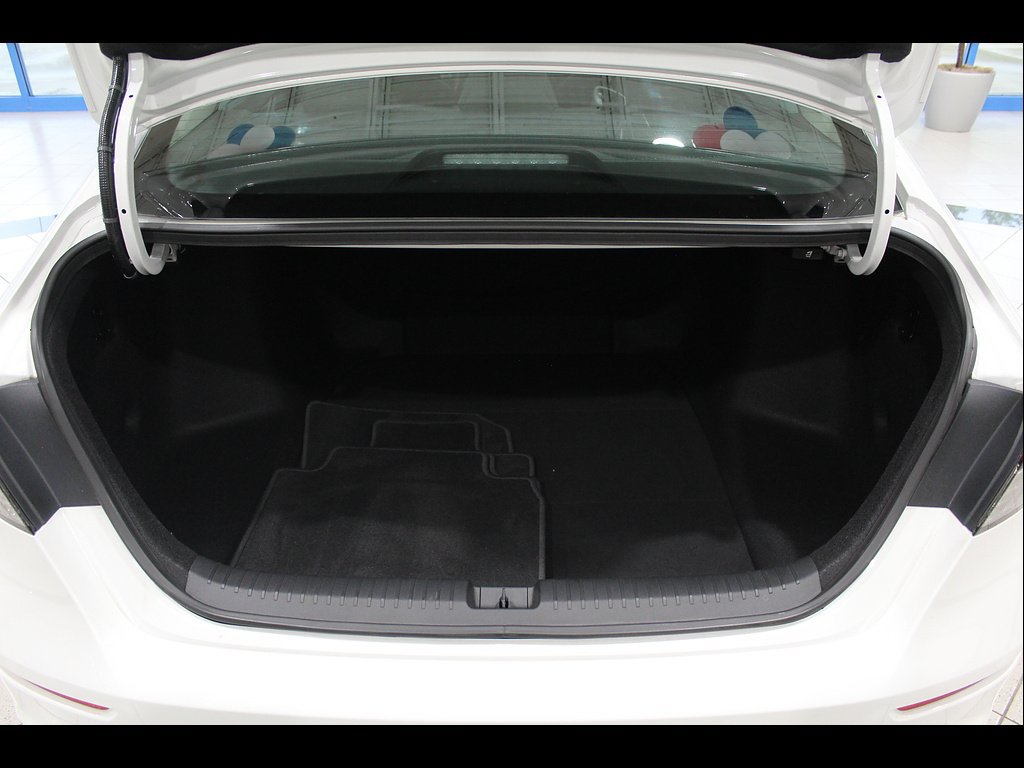 Certified 2025 Honda Accord LX image 19