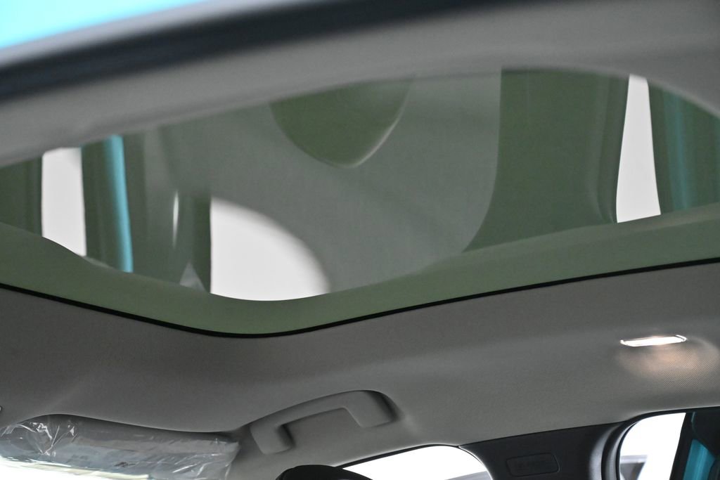 New 2026 Nissan Leaf Platinum+ w/ Cargo Package (Platinum+) image 35