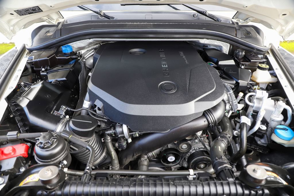 Used 2024 INEOS Grenadier Fieldmaster Edition image 13