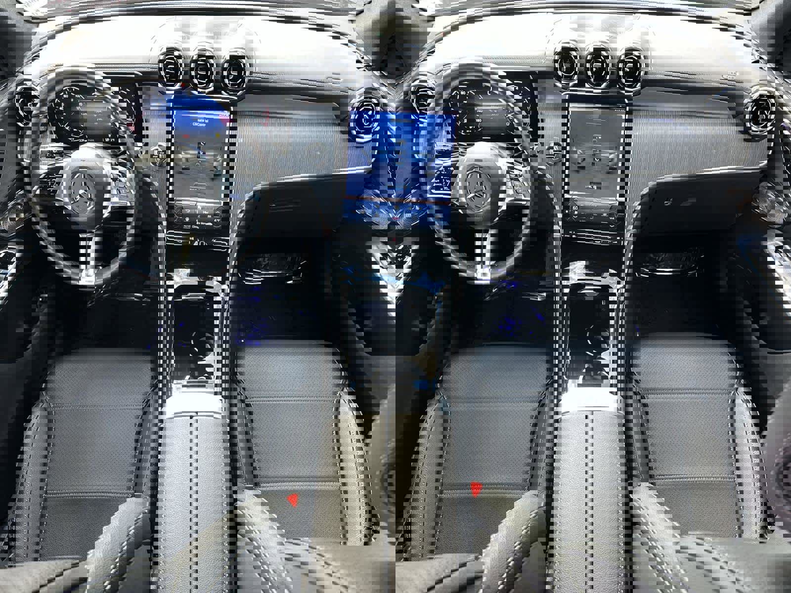 Used 2024 Mercedes-Benz GLC 300 image 10