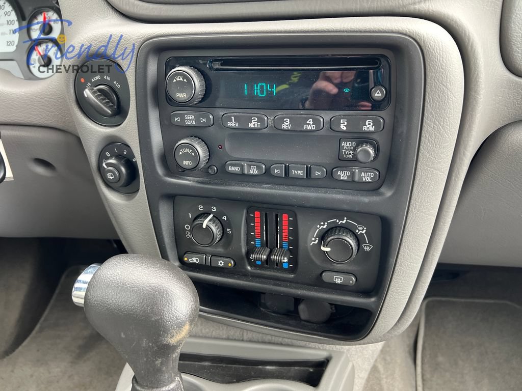 Used 2005 Chevrolet TrailBlazer LS w/ LS Preferred Equipment Group AWD/4WD image 16