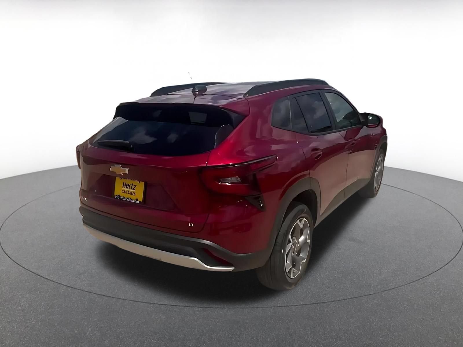 Used 2025 Chevrolet Trax LT FWD image 14