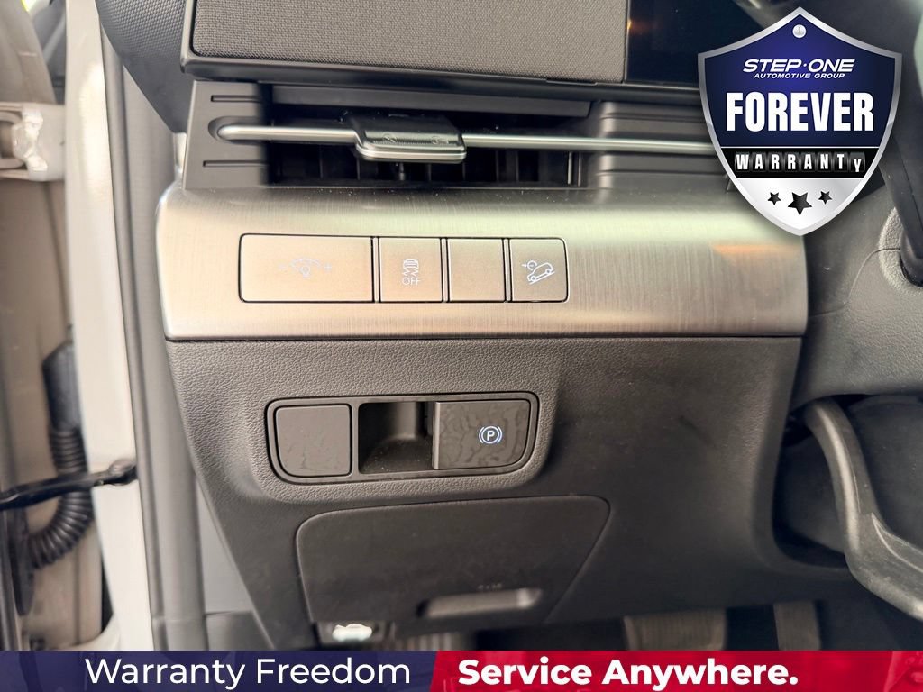 Used 2024 Hyundai Kona SEL AWD/4WD image 18