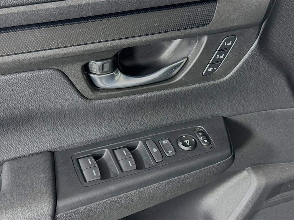 Used 2025 Honda CR-V Sport-L image 17