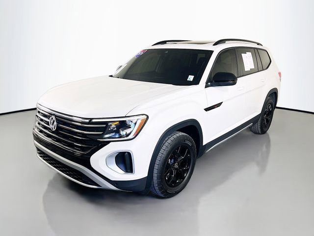 Used 2026 Volkswagen Atlas Peak Edition AWD/4WD image 4