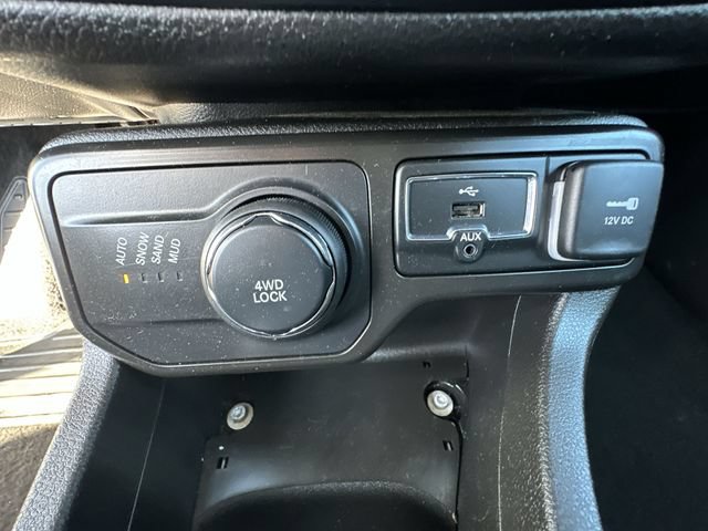 Used 2020 Jeep Renegade Limited AWD/4WD image 28