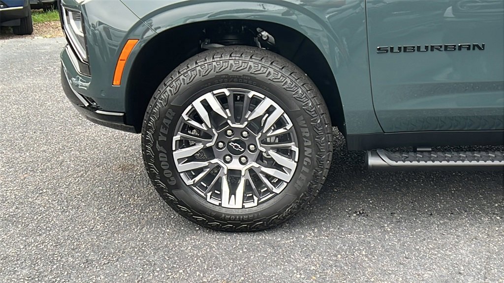 New 2026 Chevrolet Suburban Z71 w/ Comfort Package image 9