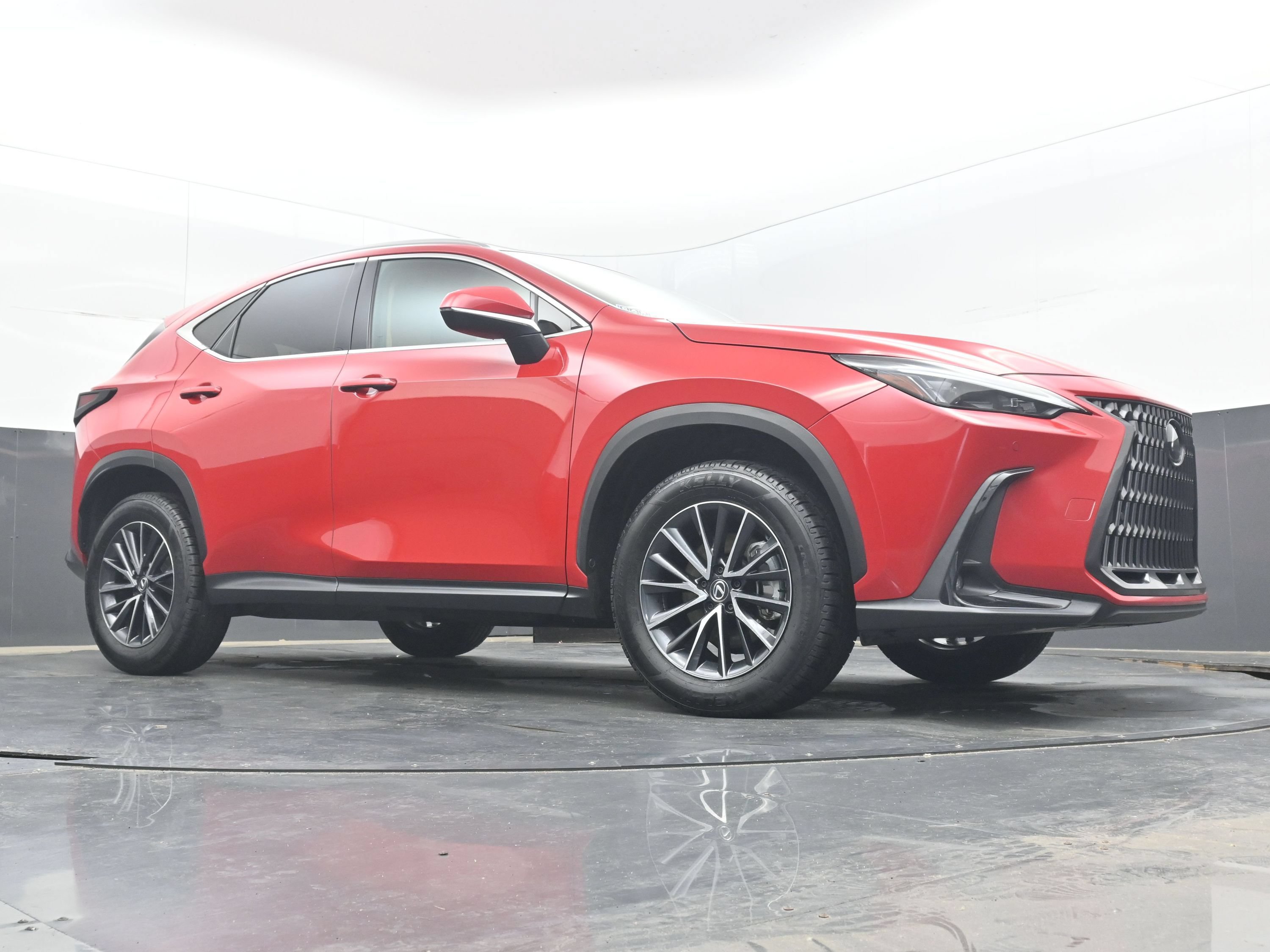 Used 2025 Lexus NX 250 FWD w/ Towing Package (2000 Lbs) image 23