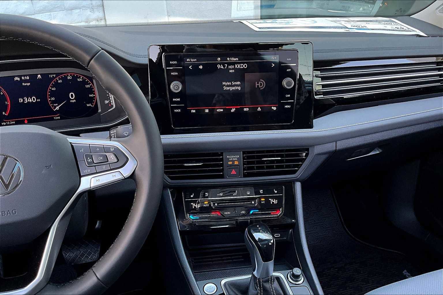 New 2025 Volkswagen Jetta SEL image 9