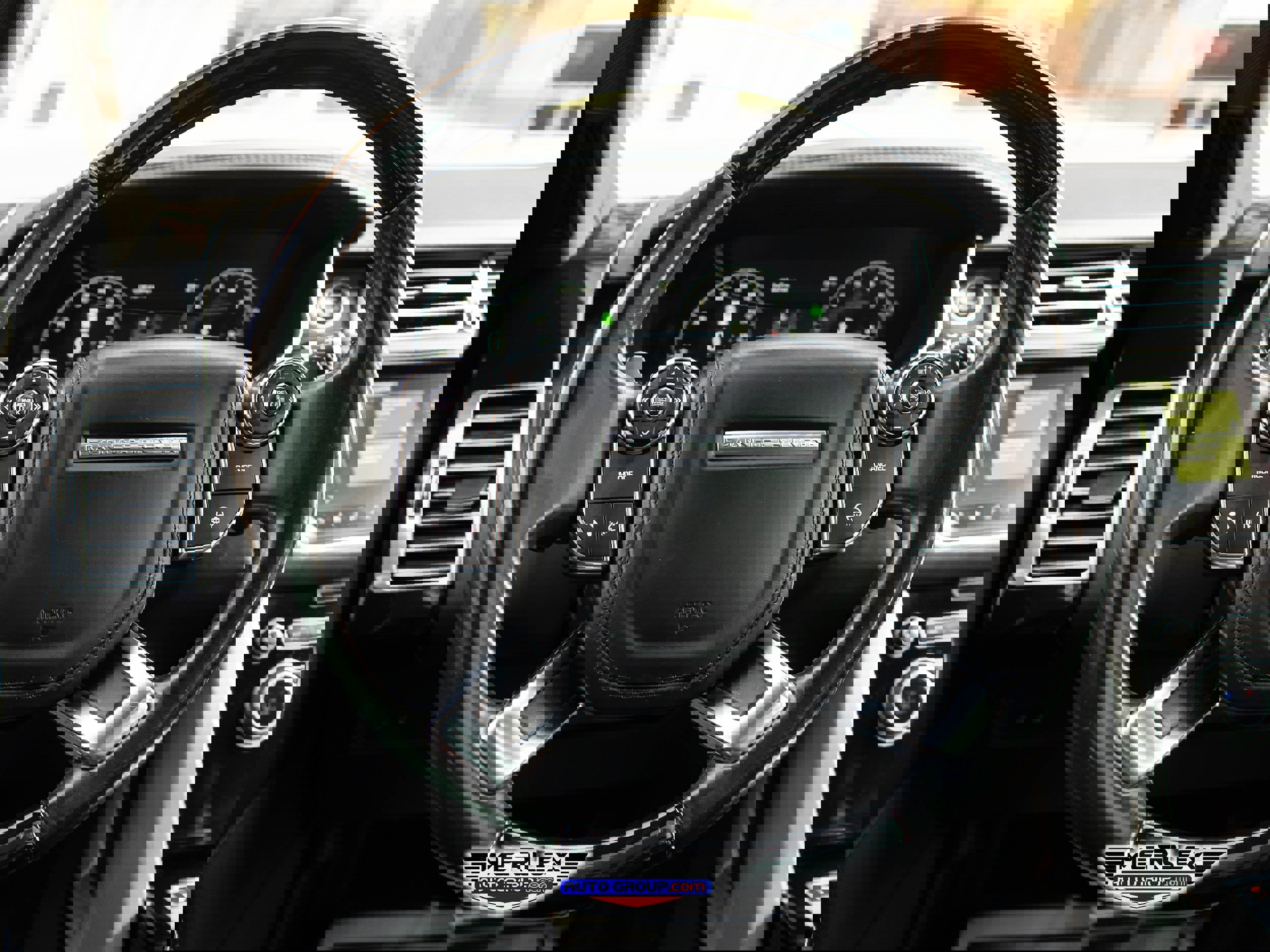 Used 2017 Land Rover Range Rover Supercharged image 24