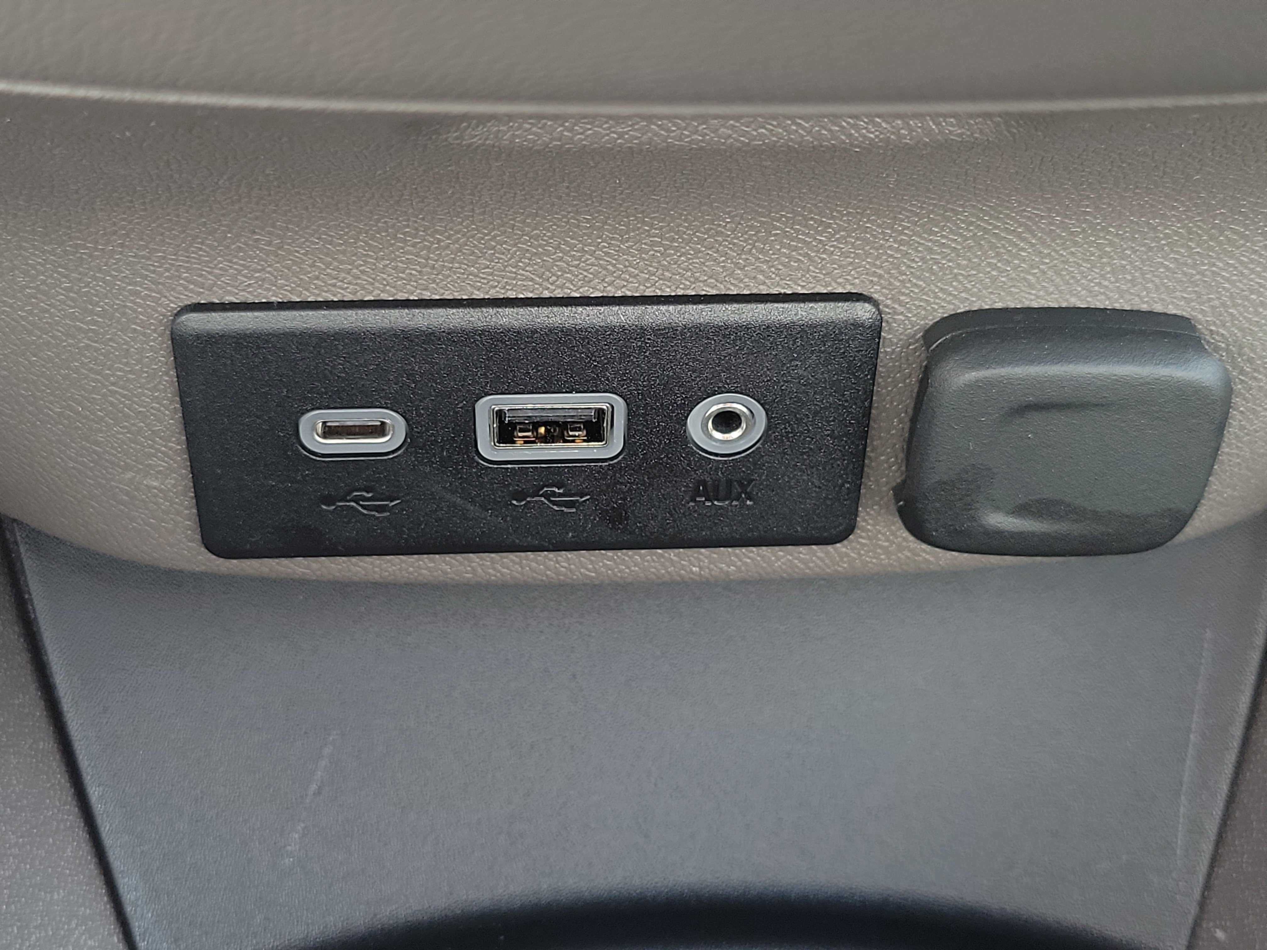 Used 2023 Chevrolet Malibu LS FWD image 26